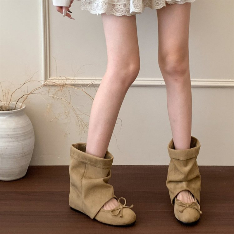 Vintage Fashion Dresses - Women's Bow Mary Jane Slouch Mid